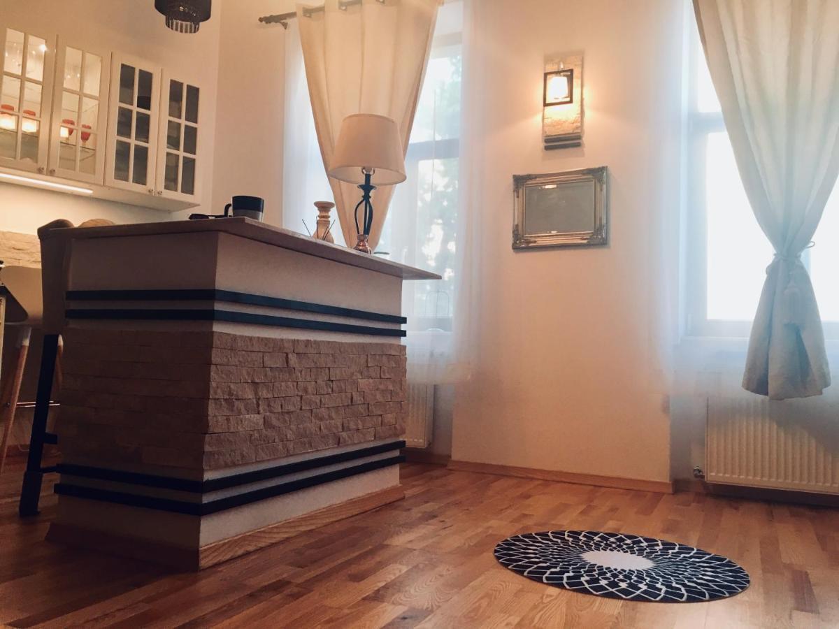Lux Ultracentral Cluj-Napoca Buitenkant foto